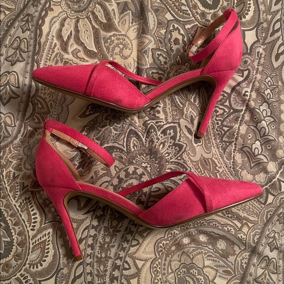 IDIFU Pink Asymmetrical Strap Heels - Picture 3 of 5